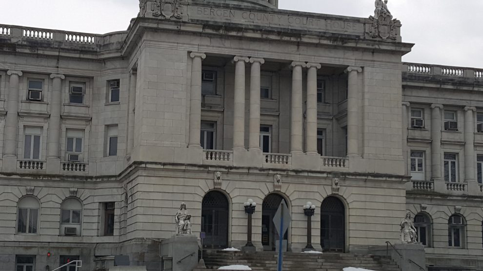 Court House_AttorneyWeekly.com